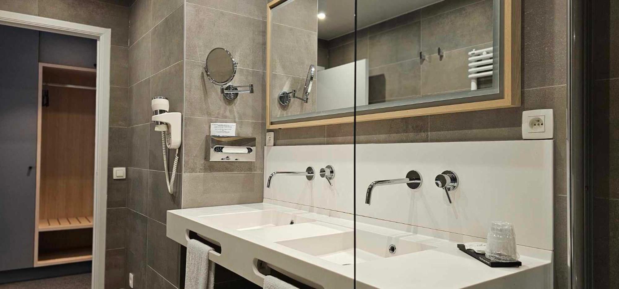 Hotel Les 3 Cles Gembloux Ngoại thất bức ảnh