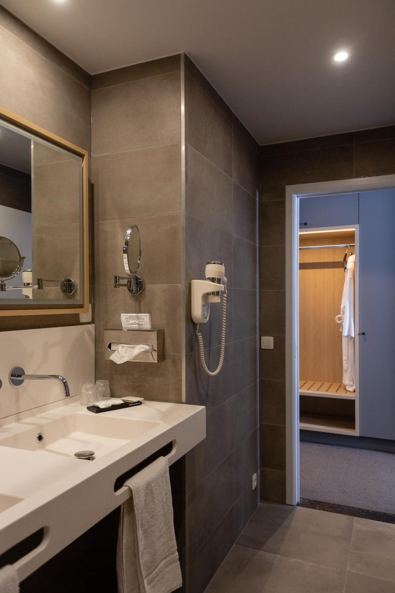 Hotel Les 3 Cles Gembloux Ngoại thất bức ảnh