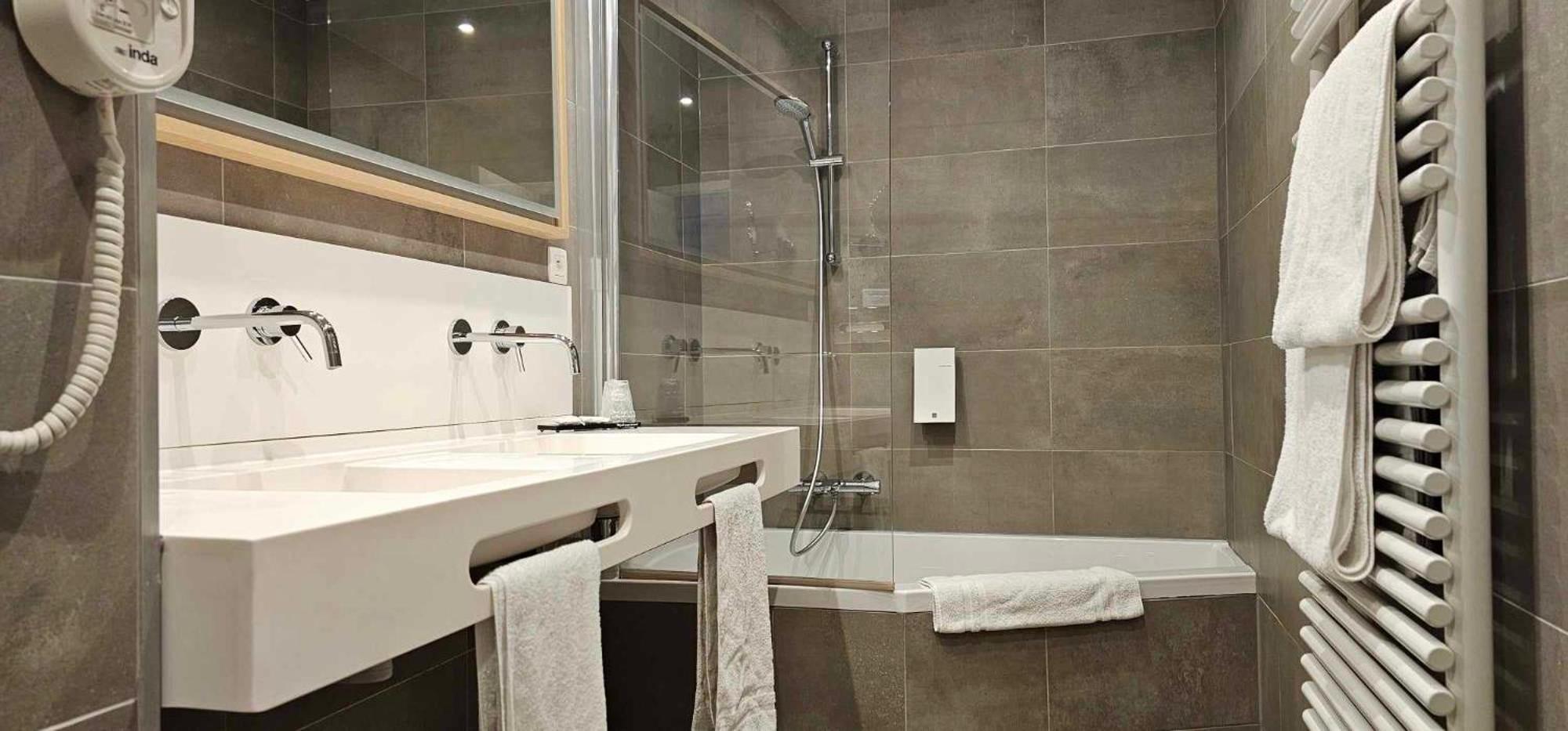 Hotel Les 3 Cles Gembloux Ngoại thất bức ảnh